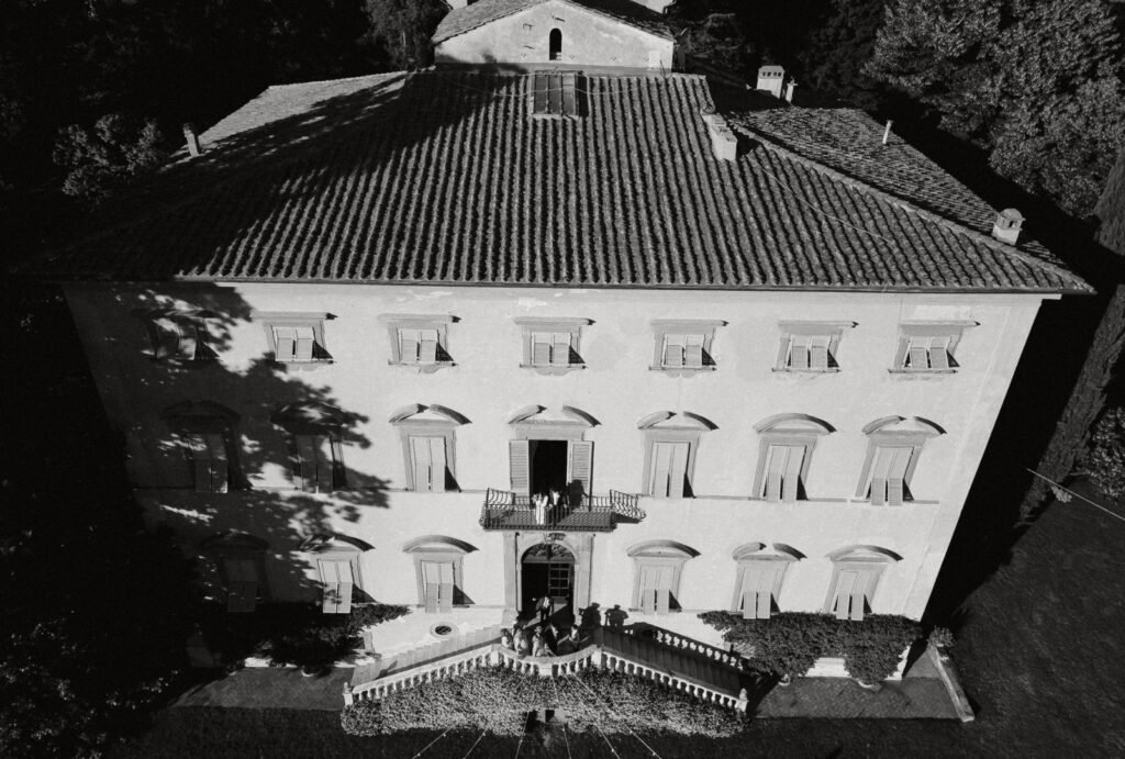 villa-lungomonte-balcony-welcome