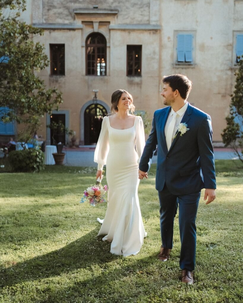 villa-lungomonte-couple-walk