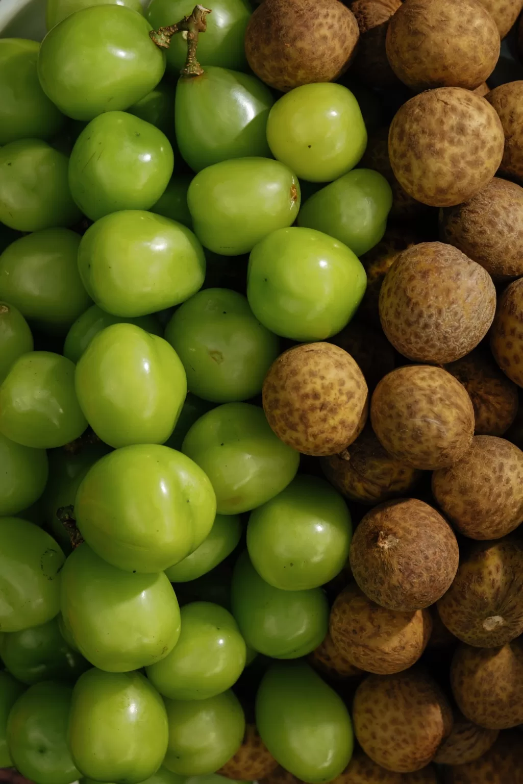 Close-up of fresh green grapes and longan fruit served during the wedding celebration at Ville de Mont Mountain Resort.
